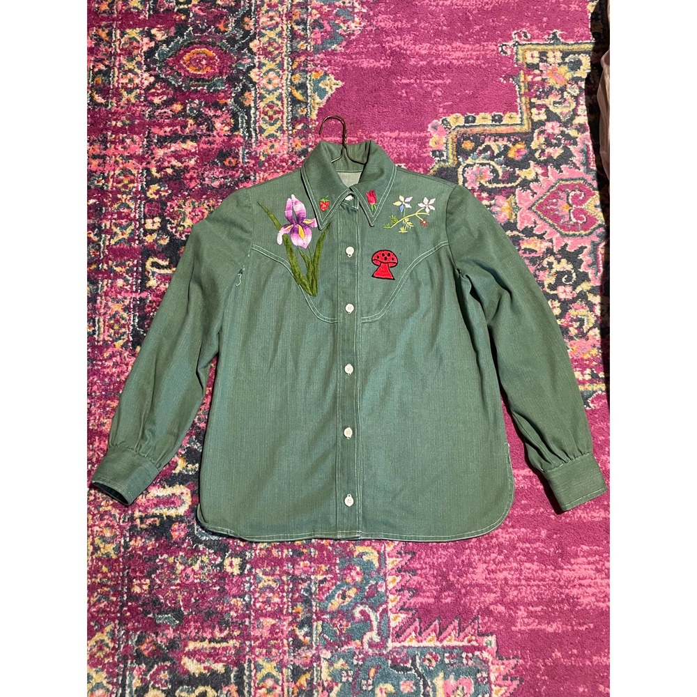 1960 Daggered collar Button Down Hand Embroidered *FLAWED*